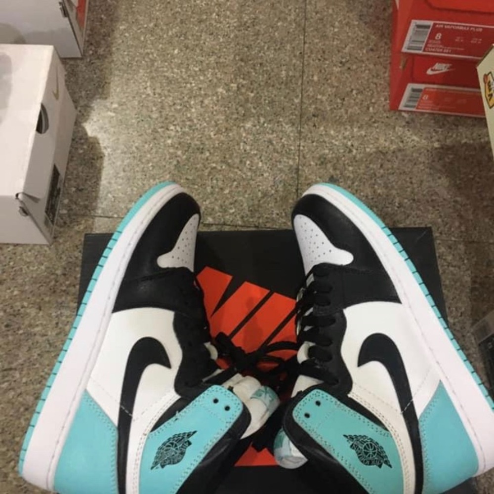 Shoes - Picture 3 of 14